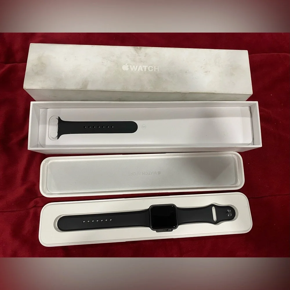 Apple Watch 2015 new with extra strap band